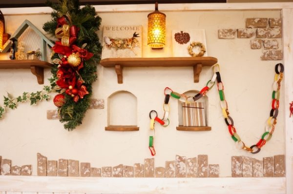 クリスマスパーティーで部屋をおしゃれに飾り付けるアイデアまとめ 暮らし便利手帖